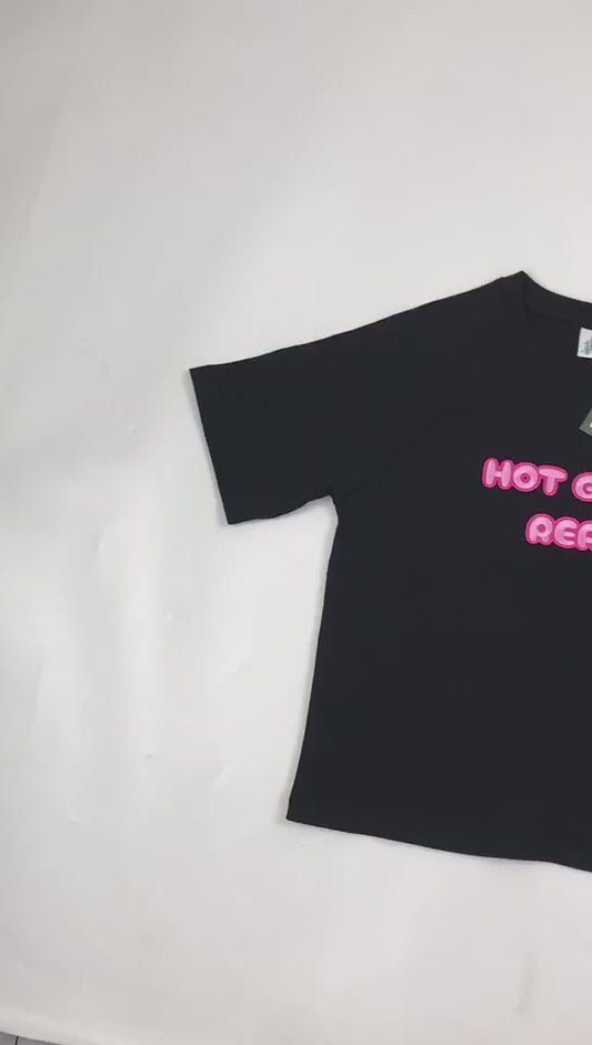 Hot Girls Read Tee